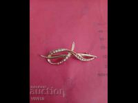 Broșă veche cu placare cu aur