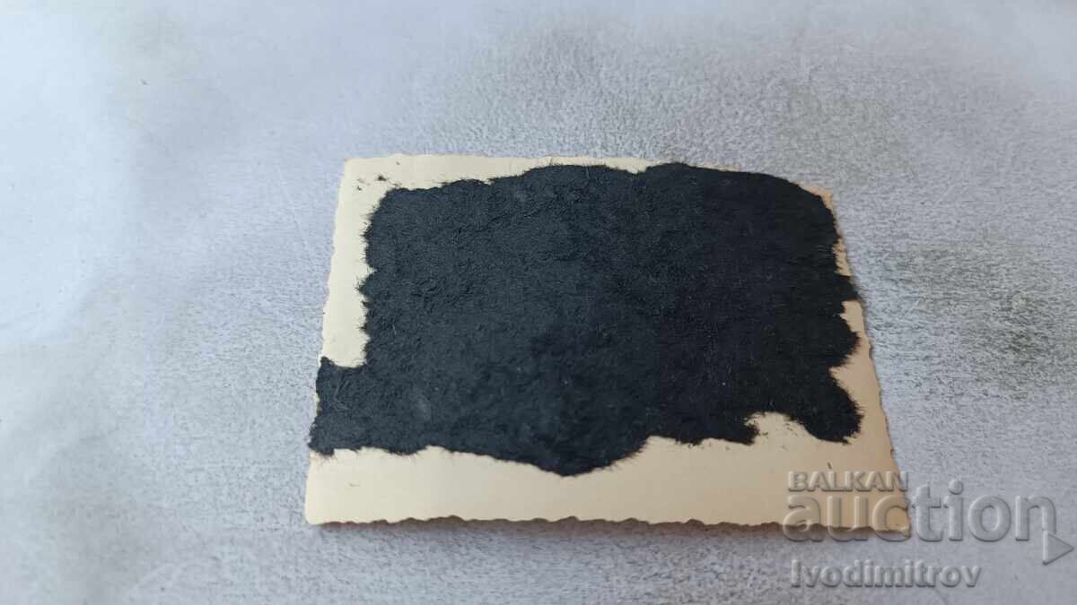 Снимка Младежи и девойки на плажа с цена 1.85 лв. | € 0.95