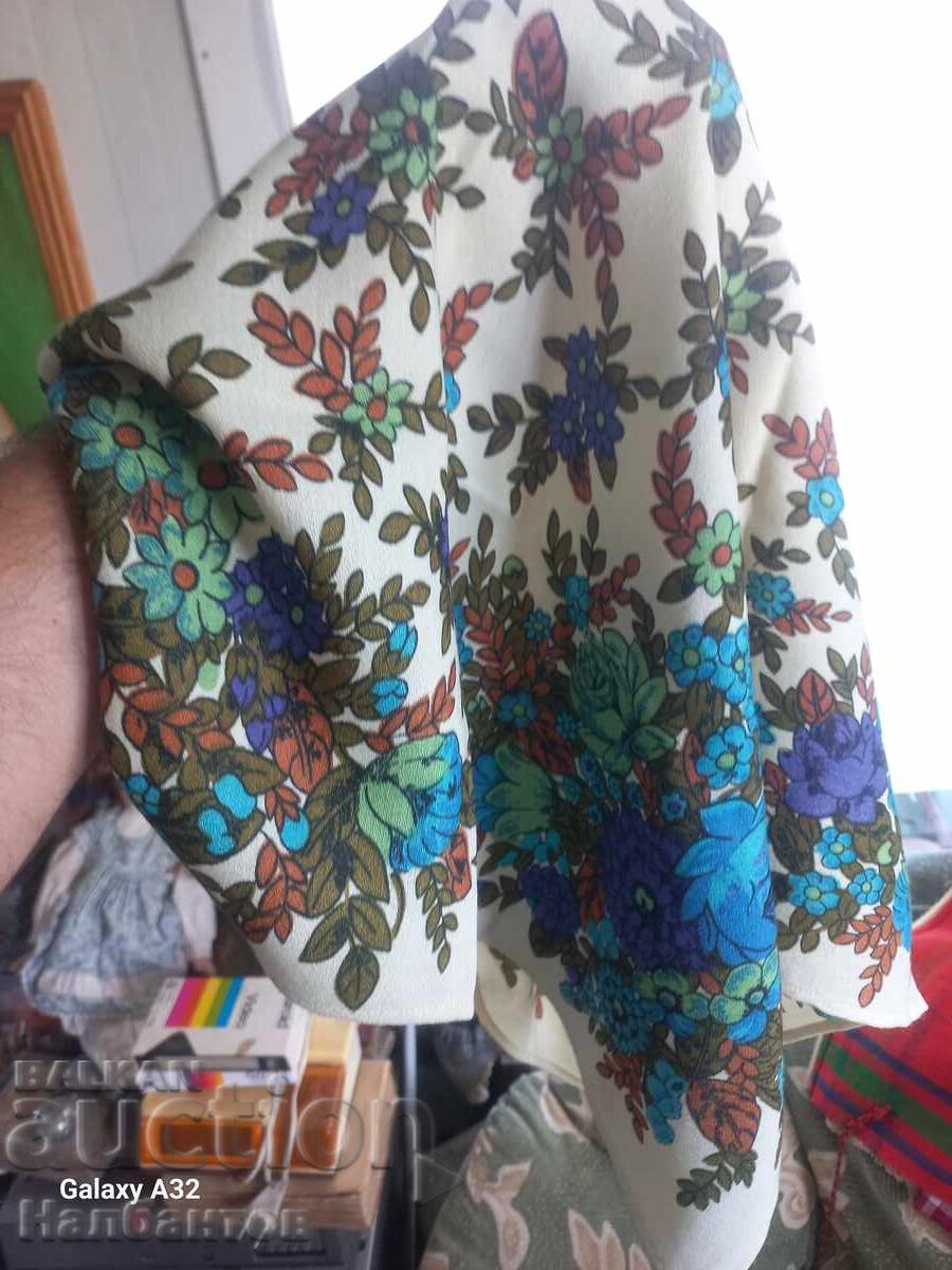 Auction  OLD WOMEN'S TOWEL HARVEST DRESS