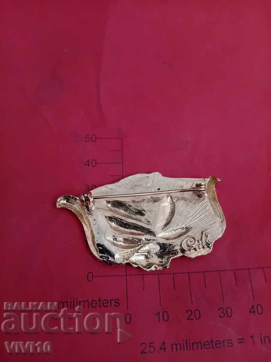 Licitație Brosa antica cu pietre Licitație Brosa antica cu pietre