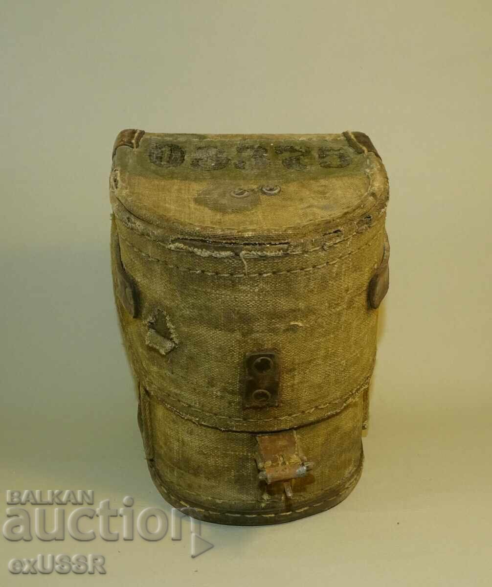 Παλιό στρατιωτικό κουτί από οπτικό σκοπευτικό όργανο