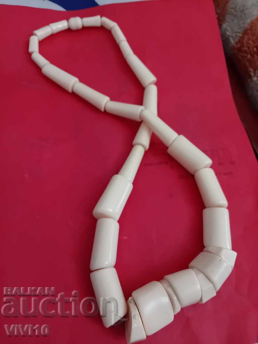 Auction  Antique bone necklace