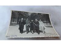 Φωτογραφία Σόφια Άνδρες και γυναίκες σε βόλτα 1954