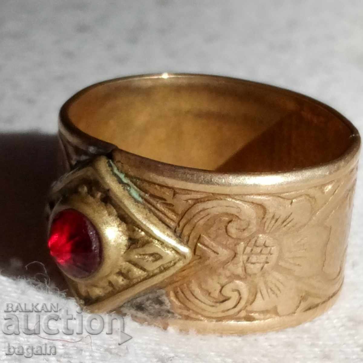 Delivery of Renaissance ring.
