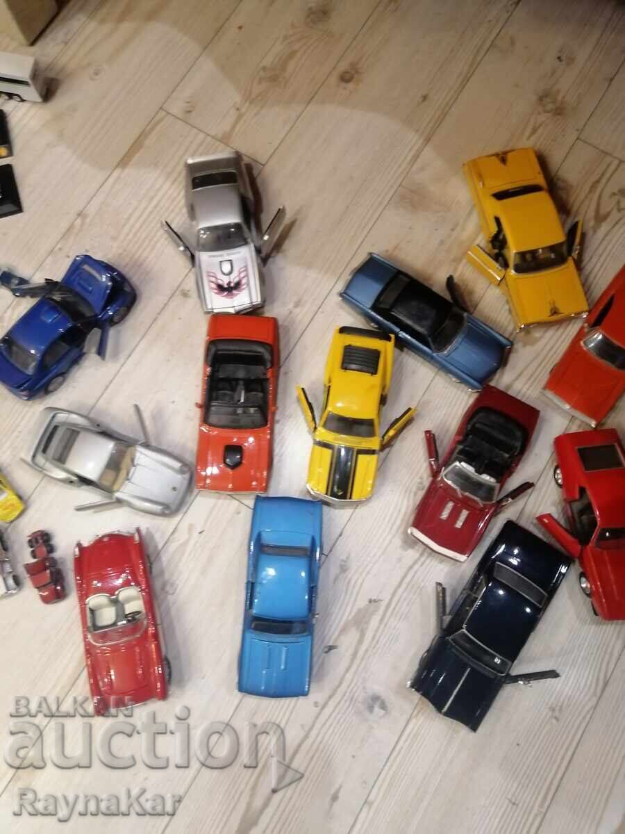 Metal Cars 1/25 - 13pcs