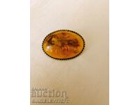 Broșă vintage retro din chihlimbar natural rusesc