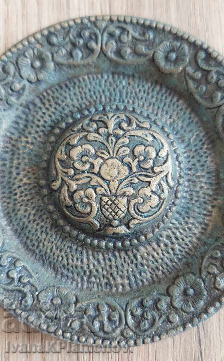 Aplicație bronz pentru cunoscători cu preț € 11.00 | 21.51 BGN