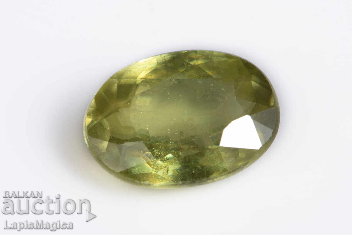 Сфен 1.04ct овална шлифовка