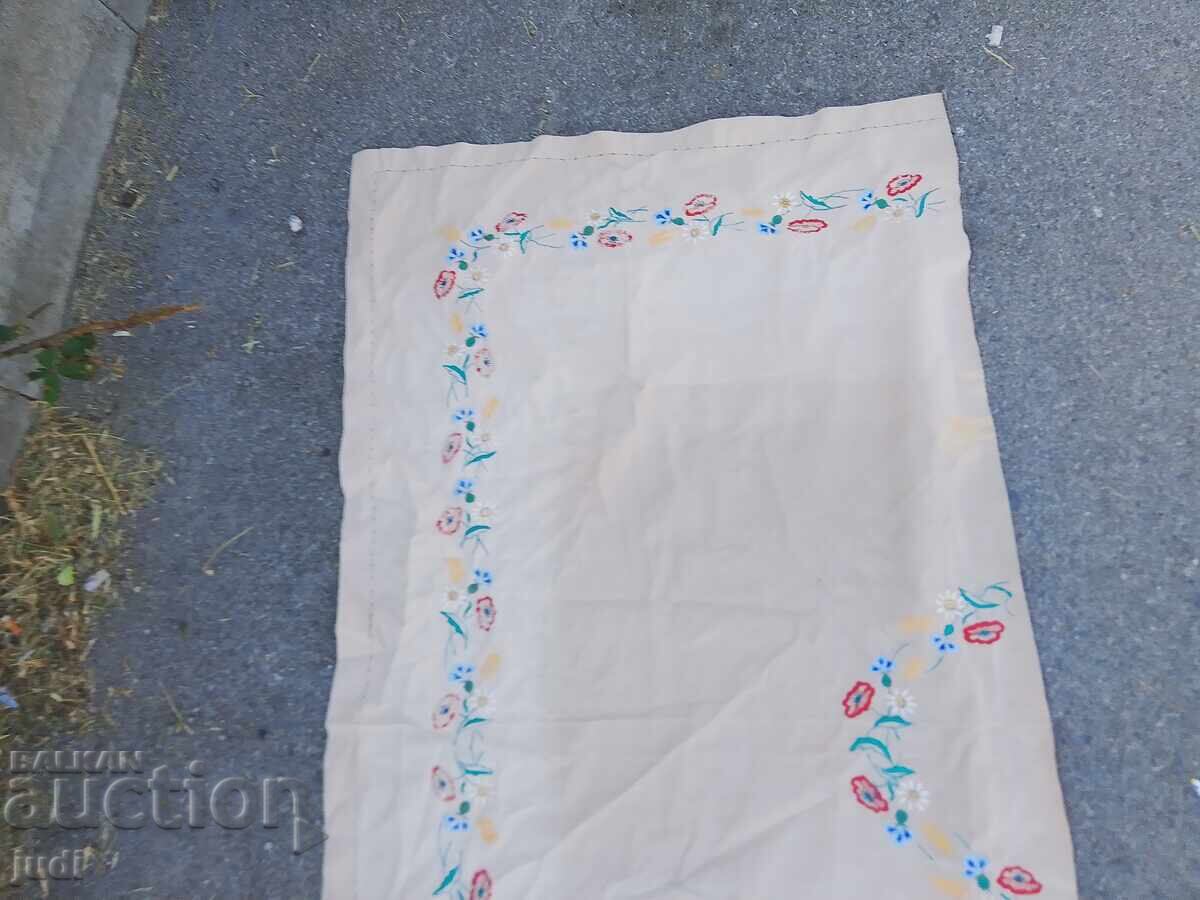Auction Embroidery tablecloth Auction Embroidery tablecloth