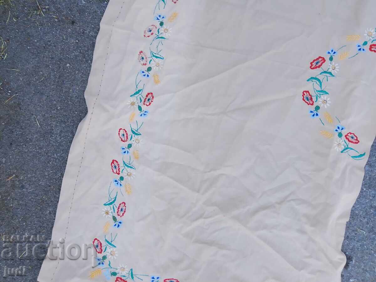Embroidery tablecloth - 5 Embroidery tablecloth - 5