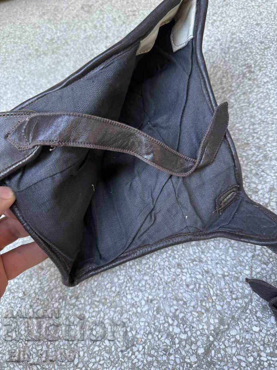 Боне парашутно с цена 65.00 лв. | € 33.23