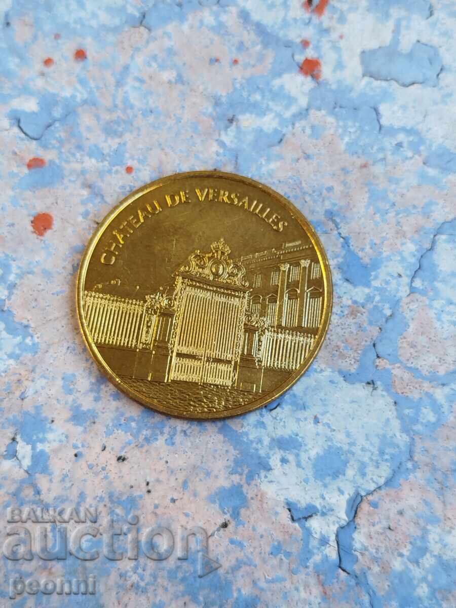 Краля Слънце -Версай с цена 8.00 лв. | € 4.09 Краля Слънце -Версай с цена 8.00 лв. | € 4.09