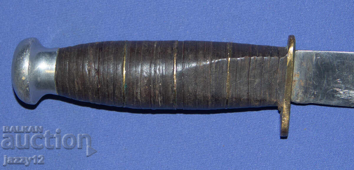 Delivery of Old tourist / hunting knife Delivery of Old tourist / hunting knife