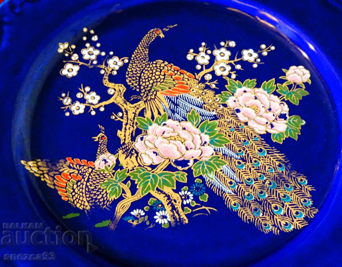 Чиния баварски порцелан,злато,кобалт,пауни. с цена 18.00 лв. | € 9.20 Чиния баварски порцелан,злато,кобалт,пауни. с цена 18.00 лв. | € 9.20