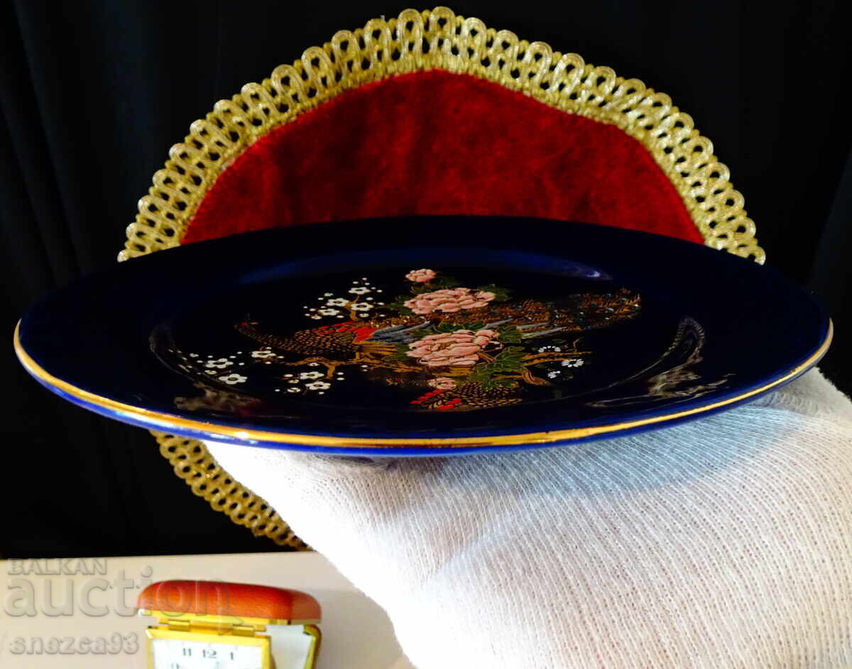 Чиния баварски порцелан,злато,кобалт,пауни. - 5 Чиния баварски порцелан,злато,кобалт,пауни. - 5