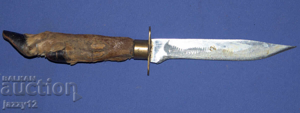 Auction Solid hunting knife with a hoof handle Auction Solid hunting knife with a hoof handle