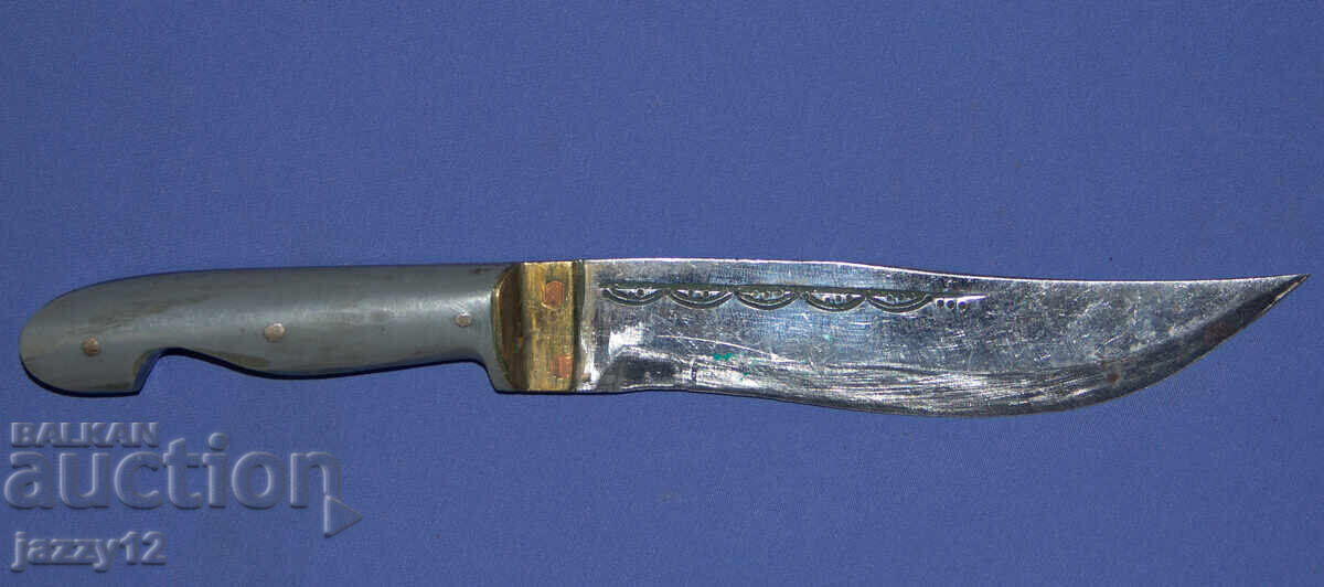 Στιβαρό χειροποίητο κυνηγετικό μαχαίρι με ξύλινη λαβή