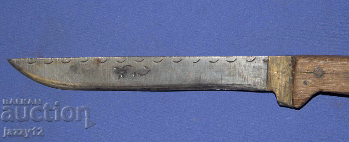 Solid handmade hunting knife with a wooden handle - 5 Solid handmade hunting knife with a wooden handle - 5