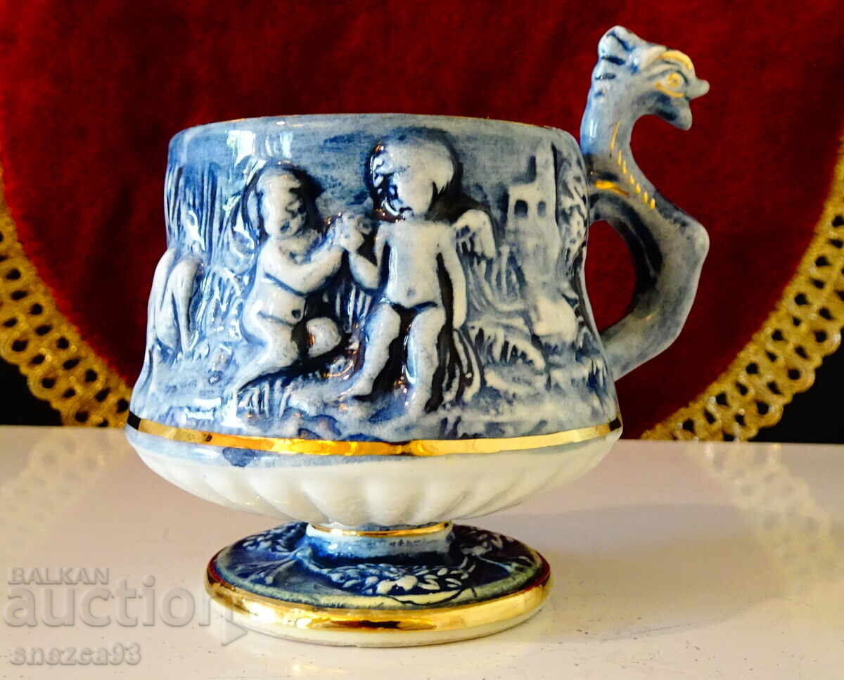 Κούπα πορσελάνης Capodimonte, άγγελοι, χρυσός με τιμή 23.00 BGN | € 11.76