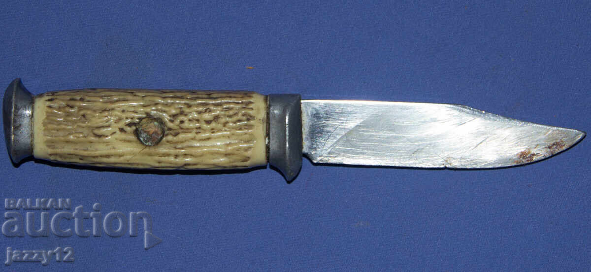 Auction Old tourist/hunting knife with a horn handle Auction Old tourist/hunting knife with a horn handle