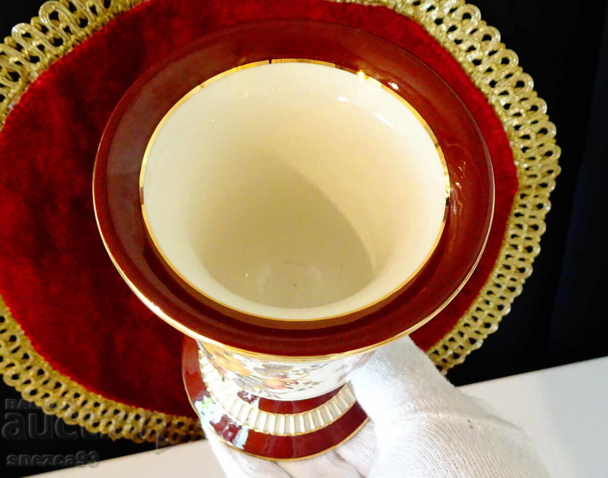 Livrarea Vază din porțelan german PK Klaus Cutik, aur, flori Livrarea Vază din porțelan german PK Klaus Cutik, aur, flori