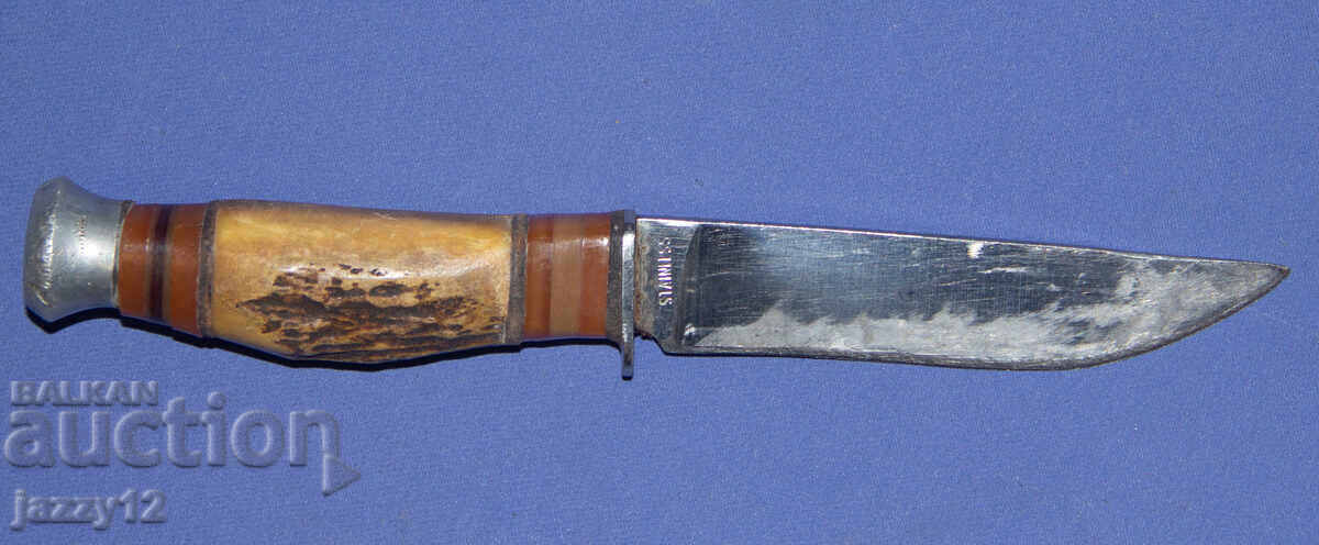 Tourist/hunting knife with a horn handle with price 110.00 BGN | € 56.24