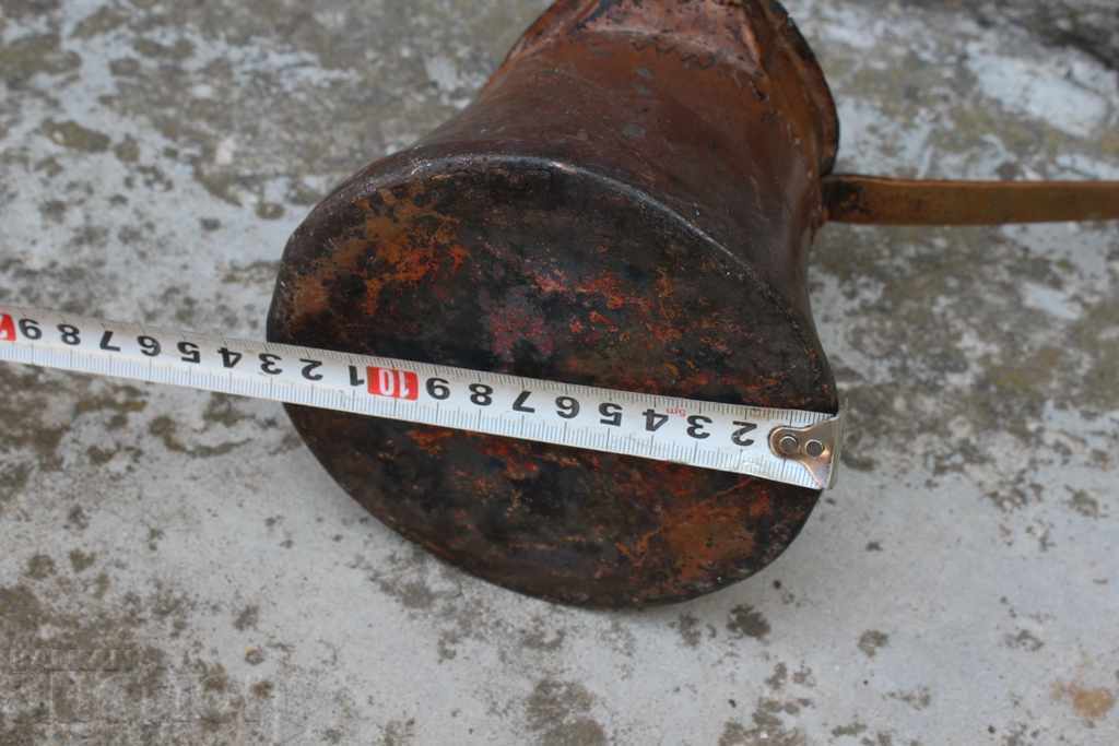 Delivery of A VERY LARGE OLD COPPER COFFEE POT, COPPER COFFEE MAKER, COPPER Delivery of A VERY LARGE OLD COPPER COFFEE POT, COPPER COFFEE MAKER, COPPER