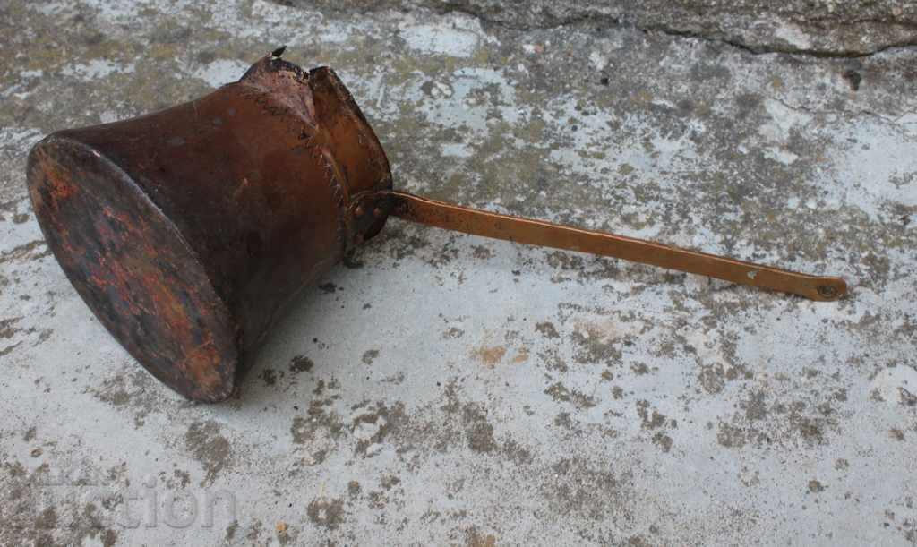 A VERY LARGE OLD COPPER COFFEE POT, COPPER COFFEE MAKER, COPPER - 7 A VERY LARGE OLD COPPER COFFEE POT, COPPER COFFEE MAKER, COPPER - 7