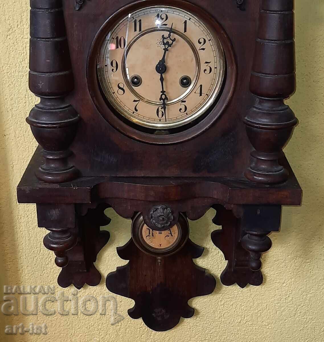 Auction Antique working wall clock Auction Antique working wall clock