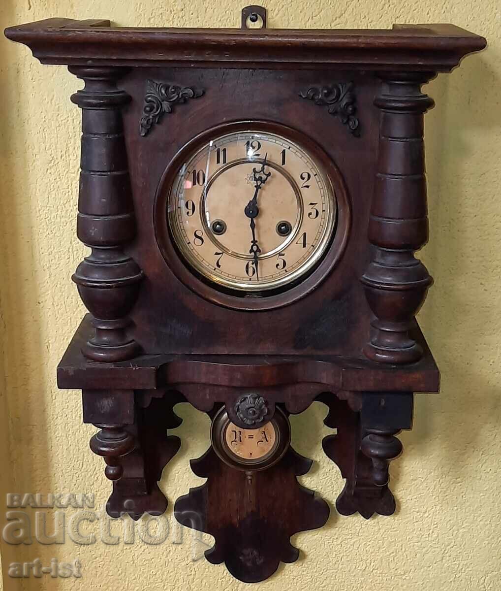 Antique working wall clock Antique working wall clock