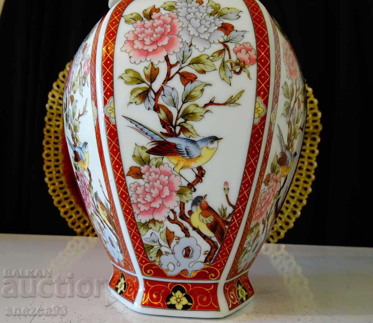 Urn, vase, jar Japanese porcelain Eiwa Kinsei, gold, birds with price 49.00 BGN | € 25.05