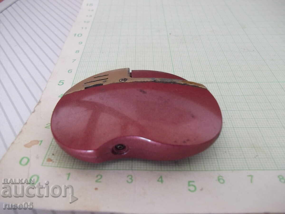 Gas lighter piezoelectric with soft flame working - 3 with price 10.00 BGN | € 5.11