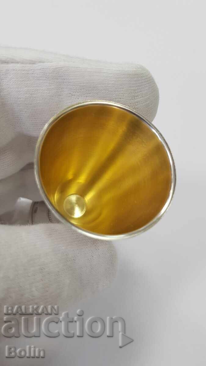 Licitație Căniță din argint aurit rusească URSS, pahar pentru vodcă - 875 pr Licitație Căniță din argint aurit rusească URSS, pahar pentru vodcă - 875 pr