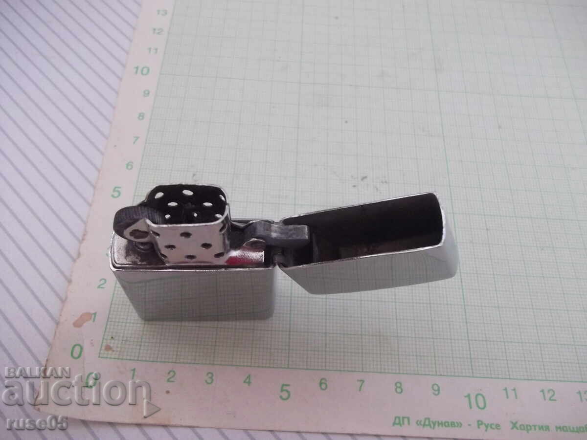 "TRISTAR" Petrol Lighter with Flint, Working - 5