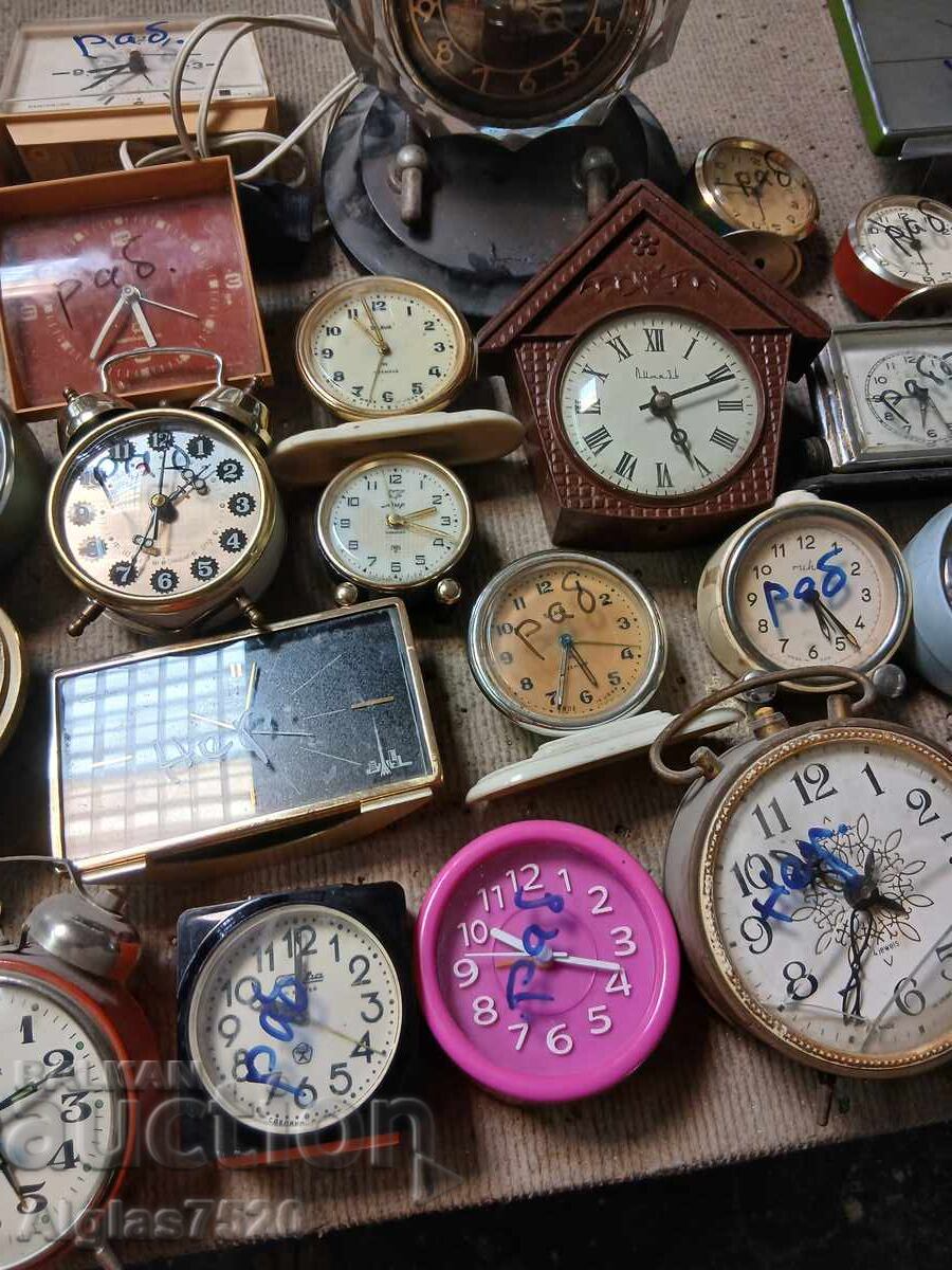 Lot of 36 mechanical alarm clocks with price 155.00 BGN | € 79.25 Lot of 36 mechanical alarm clocks with price 155.00 BGN | € 79.25