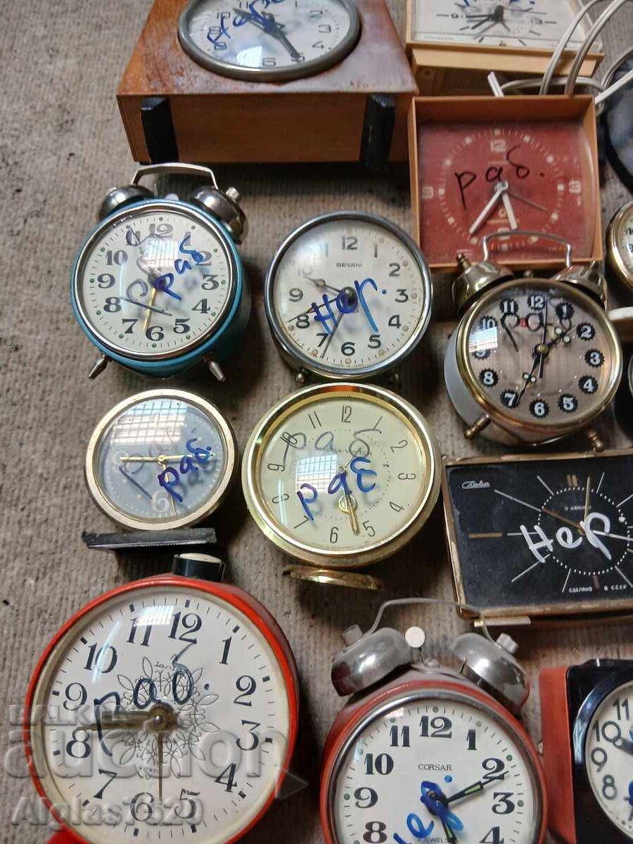 Lot of 36 mechanical alarm clocks - 5 Lot of 36 mechanical alarm clocks - 5