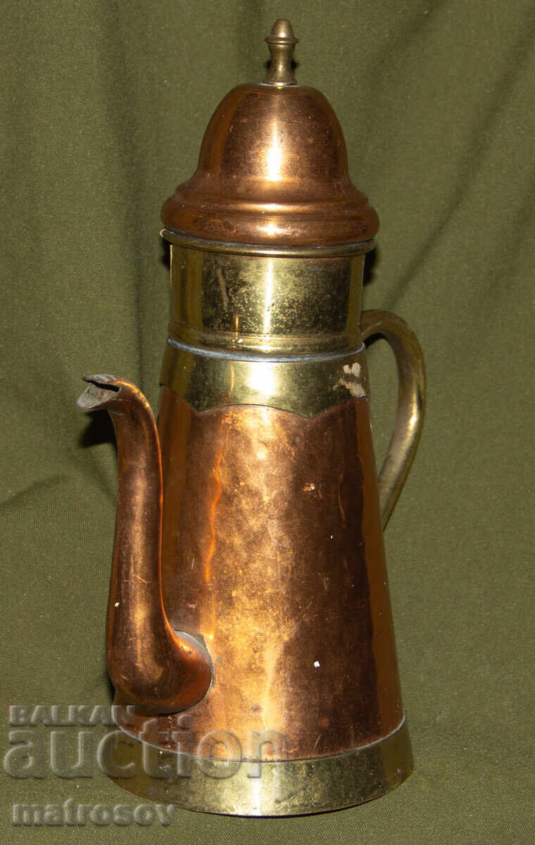 Licitație Ceainic solid din cupru, lucrat manual