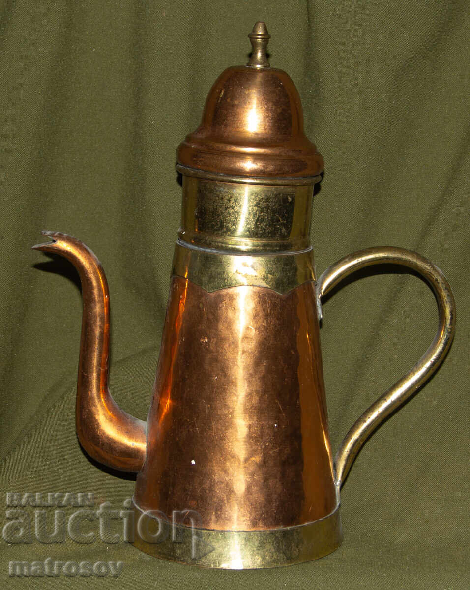 Ceainic solid din cupru, lucrat manual