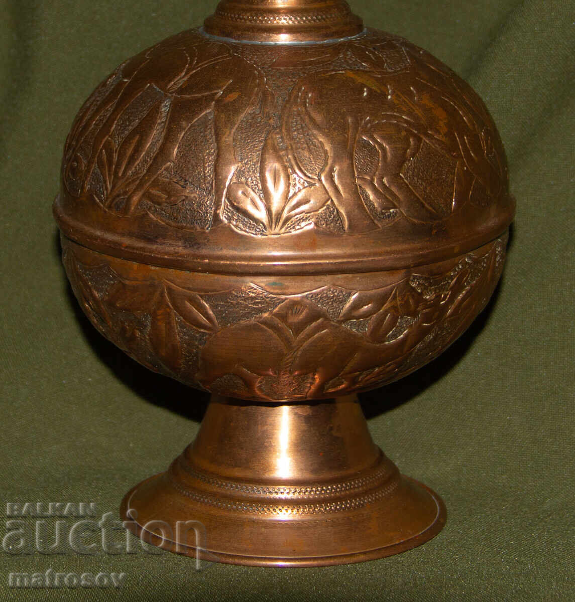 Licitație Vază de cupru lucrată manual