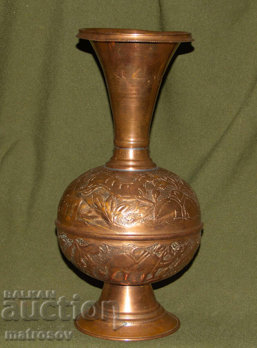 Livrarea Vază de cupru lucrată manual