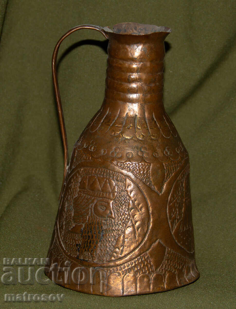 Cana decorativă din cupru, lucrată manual cu preț 160.00 BGN | € 81.81