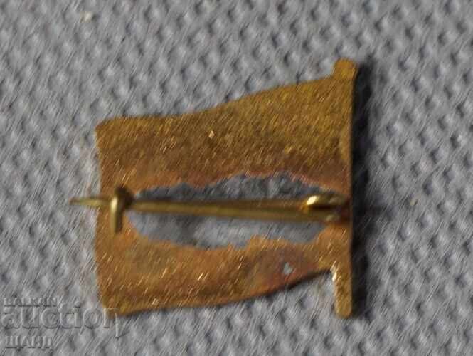 Vechi insignă emailată rară - semn esperanto cu preț 5.35 BGN | € 2.74