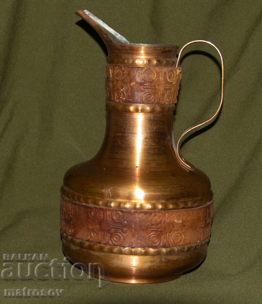 Cană solidă din cupru, lucrată manual