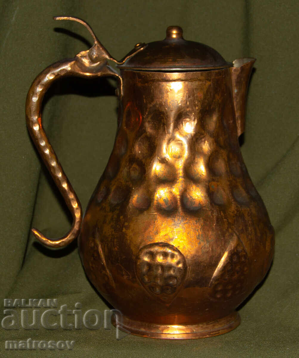 Cană de cupru lucrată manual cu preț 160.00 BGN | € 81.81