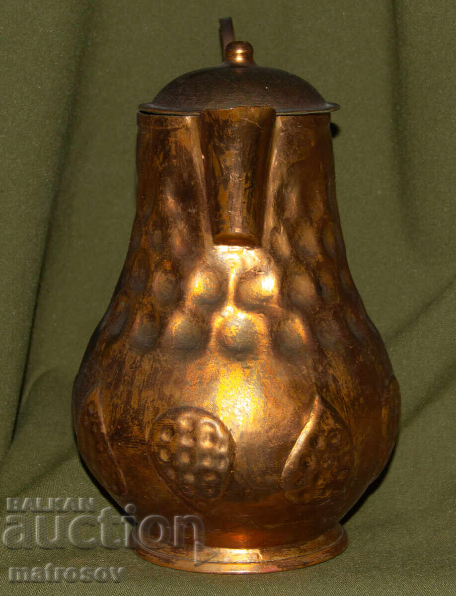 Licitație Cană de cupru lucrată manual