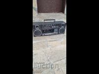 Стар касетофон