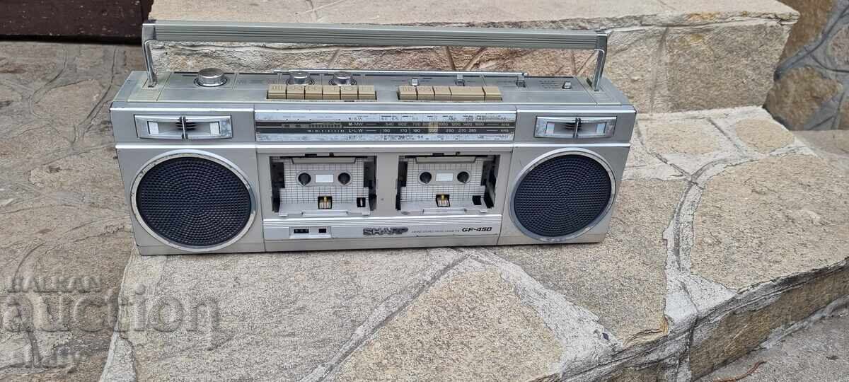 Παλιό κασετόφωνο. Sharp Παλιό κασετόφωνο. Sharp