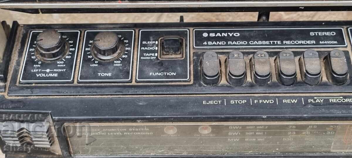 Δημοπρασία Παλιό κασετόφωνο. Sanyo Δημοπρασία Παλιό κασετόφωνο. Sanyo