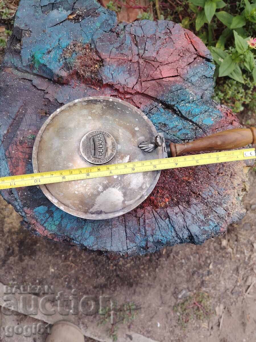 Micuță tigaie argintată de marcă - 5