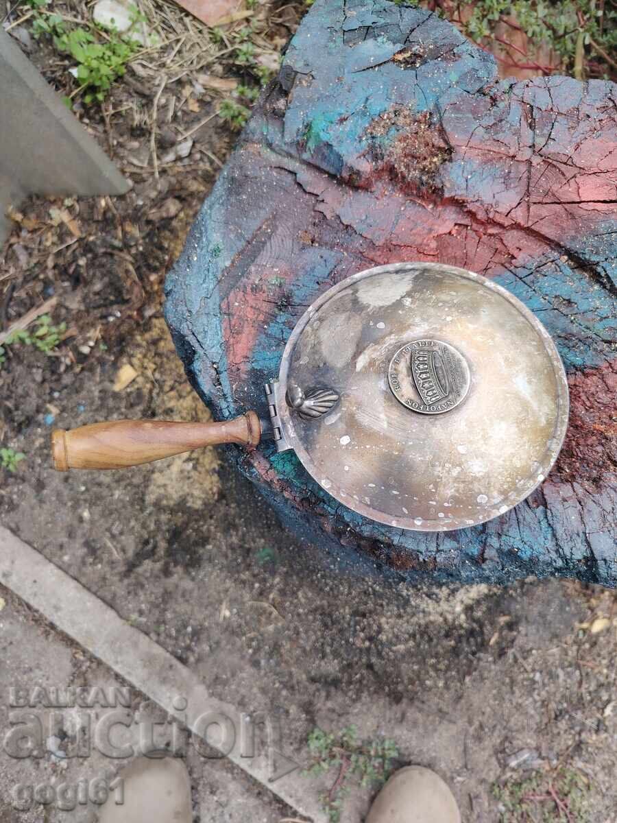 Micuță tigaie argintată de marcă